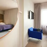 스칸딕 칼 요한 3*